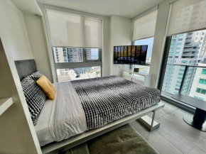 Stylish Downtown Miami Getaway 30th Story View